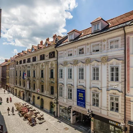 Elegant Central Apartment Ljubljana Exterior photo